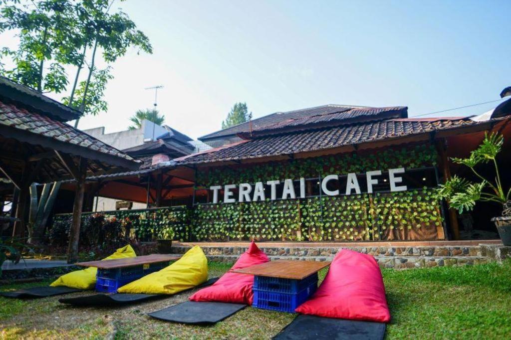 Taman Sari Hotel Dan Resort Sukabumi Luaran gambar