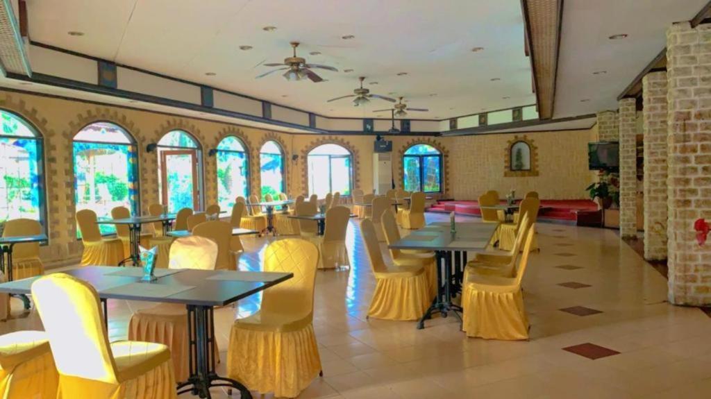Taman Sari Hotel Dan Resort Sukabumi Luaran gambar
