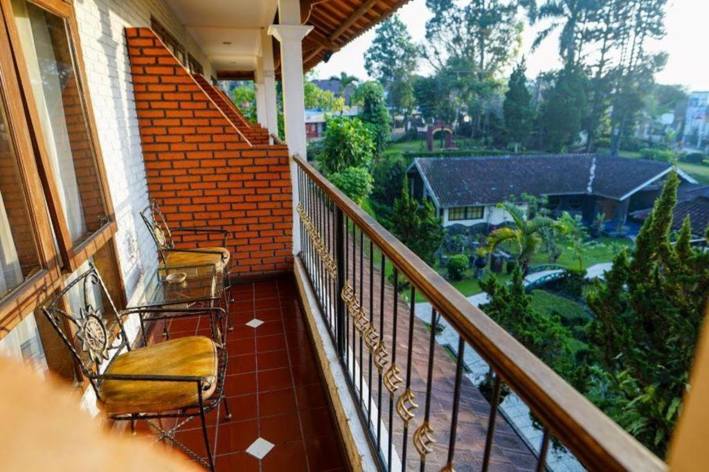 Taman Sari Hotel Dan Resort Sukabumi Luaran gambar