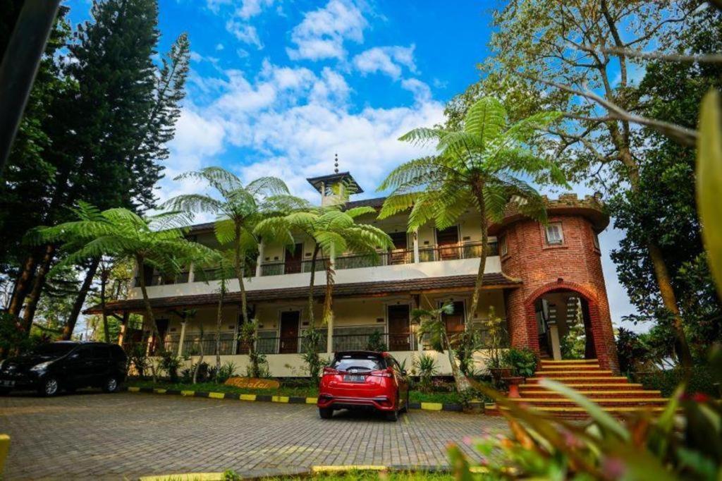 Taman Sari Hotel Dan Resort Sukabumi Luaran gambar